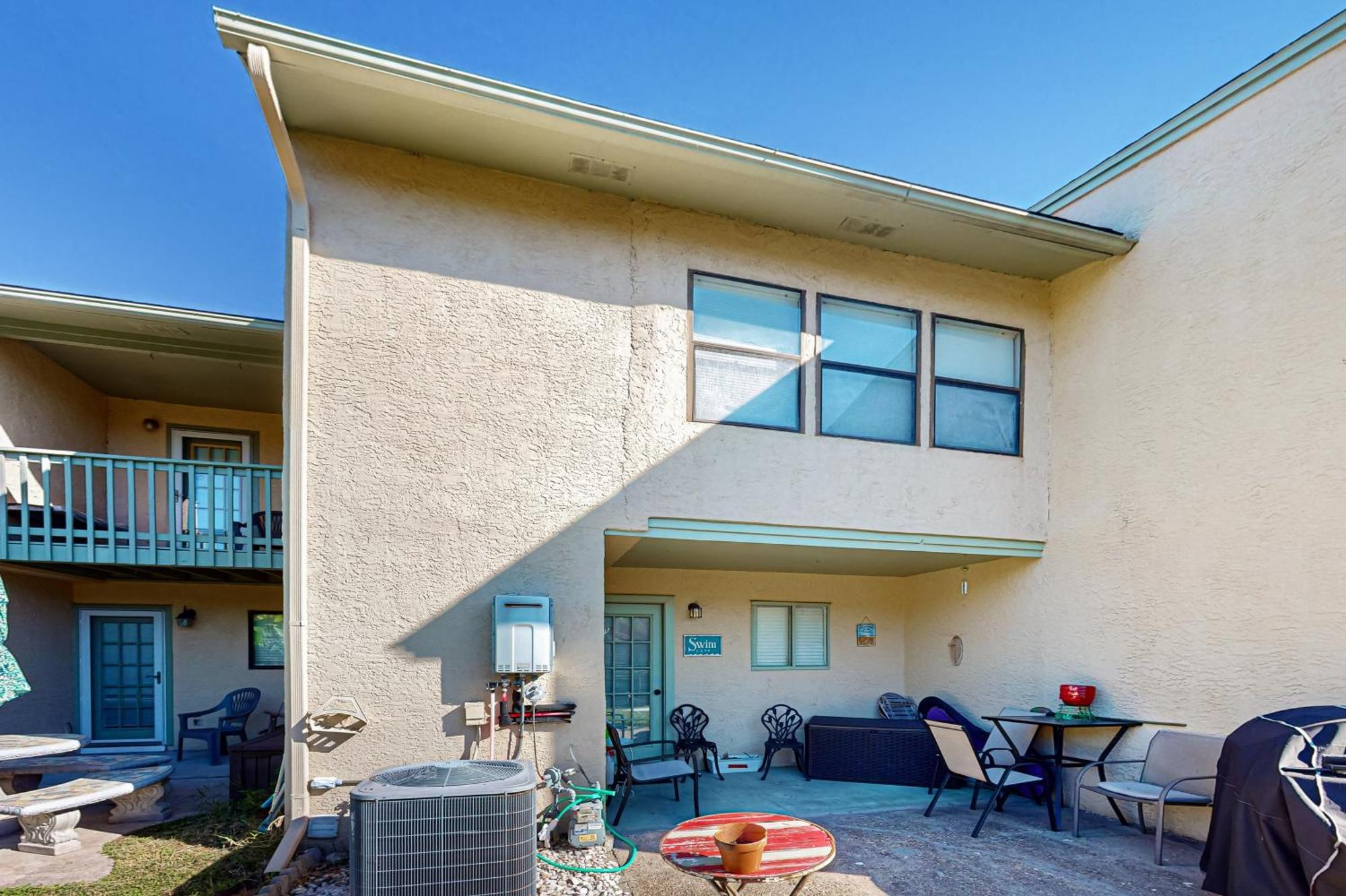 Gulf Highlands - White Sandy Getaway Holiday home *