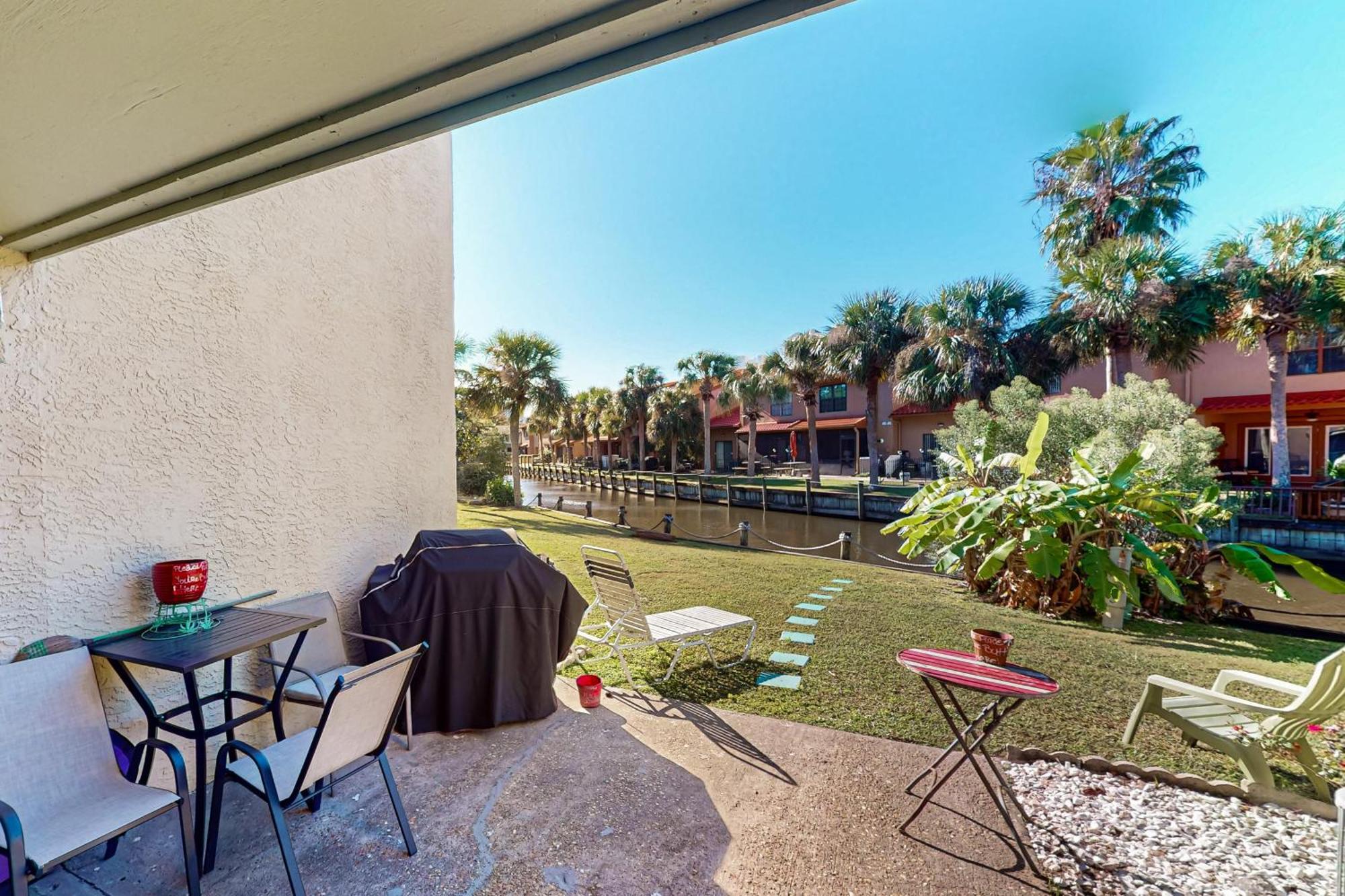 Gulf Highlands - White Sandy Getaway *